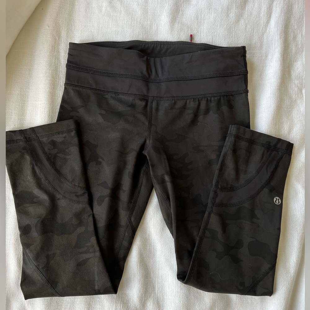 Lululemon camo crop legging